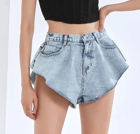 European and American hot girl high waist figure flattering shorts 2026 spring new ultra short loose lotus leaf hem large wide leg jeans