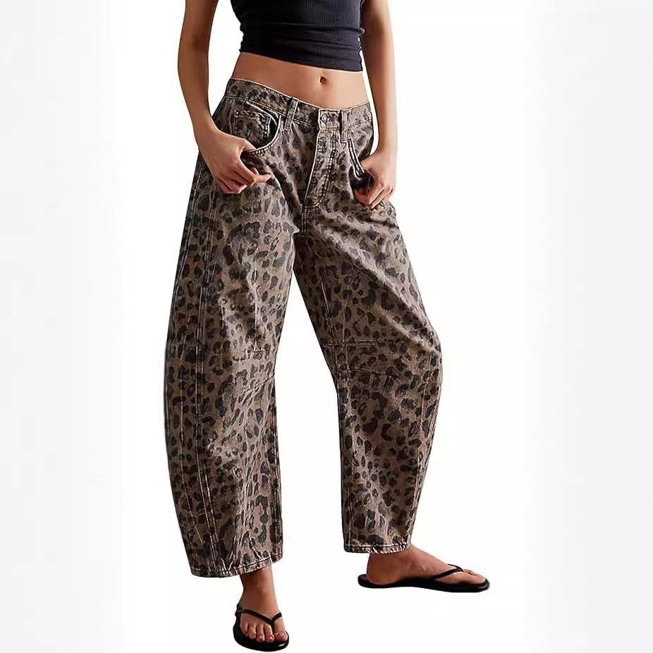 Shop 2025 American Retro Washed Wide-Leg Jeans at USAve Merchandise. Loose leisure all-matching style. Free shipping over $50!