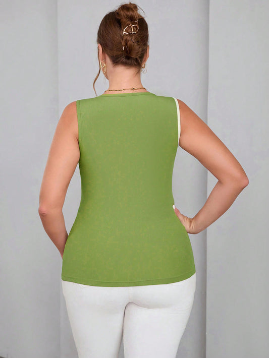 Cross-border European and American plus size women's clothes 2026 fall/winter slim sleeveless knitted stitching contrast color vest inner match outerwear top