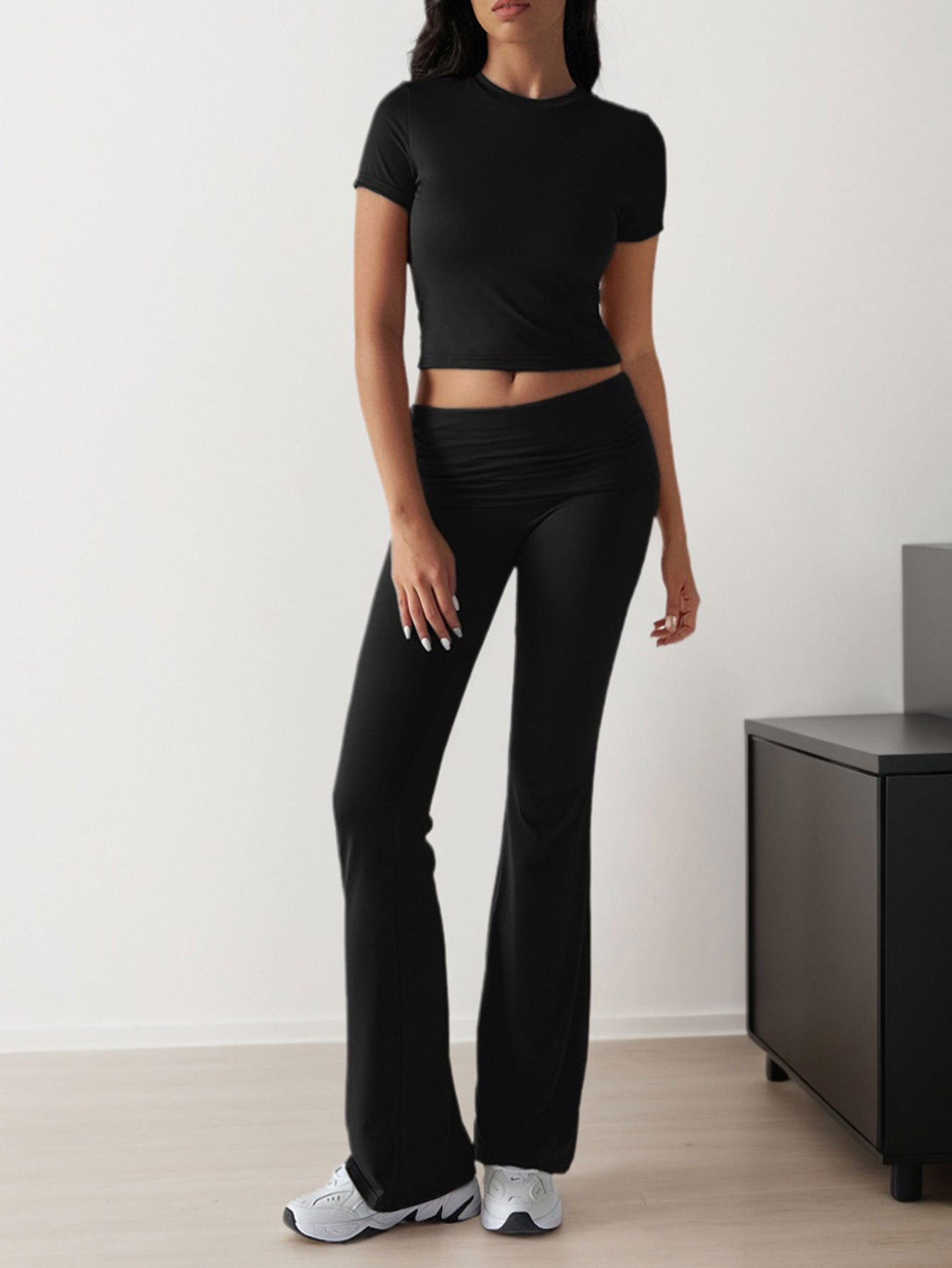2026 spring and summer New Amazon cross-border hot casual fashion set pure color all-matching short-sleeved trousers two-piece set