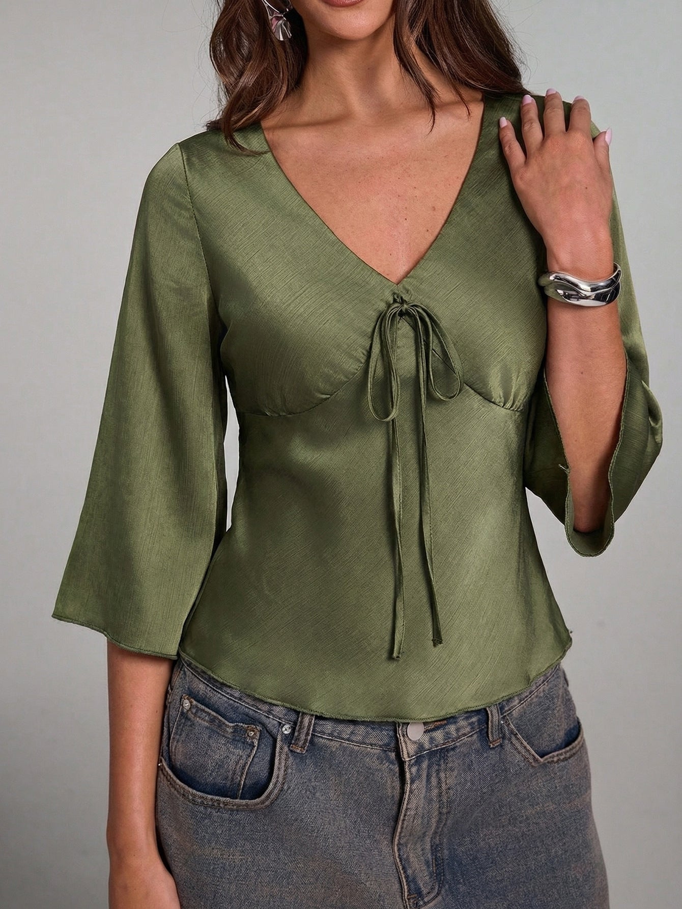 European and American fashion solid color shirt 2026 spring and summer new cross-border Amazon foreign trade slim fit pullover v-neck shirt for women