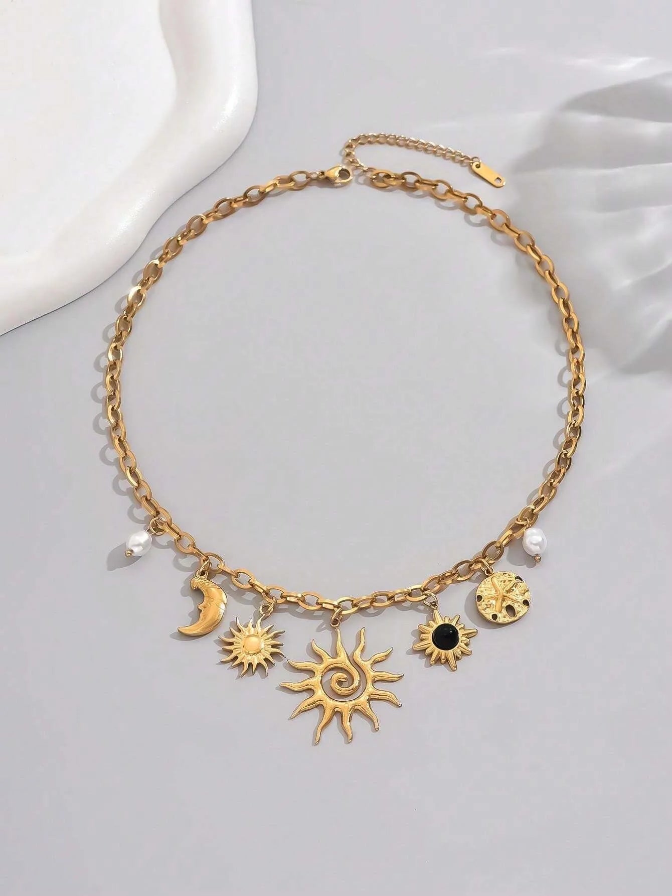 "Glamorous Gold Color Chunky Chain Necklace With Playful Heart Sun Moon Imitation Pearl Charms Women's Garden Parties Jewelry